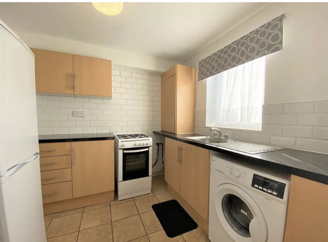 77, Evergreen Way, HAYES, United Kingdom