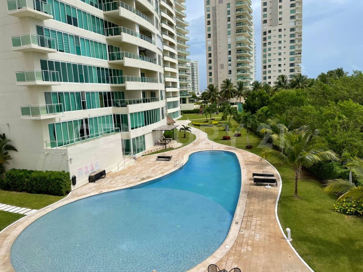 Condominio Isola Av Bonampak 1, Cancún/Benito Juárez, Quintana Roo 77500, Mexico