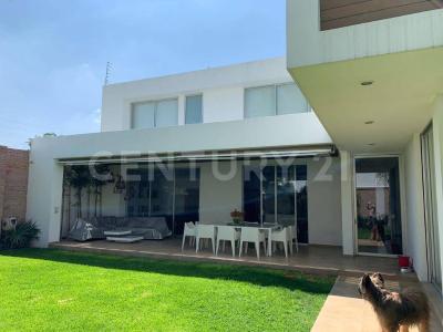 Venta de Residencia Fracc. La Arbolada. Morillotla - Tlaxcalancingo, San Andrés Cholula, 普埃布拉 72761, 墨西哥