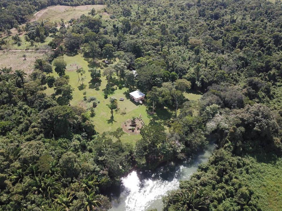 Esperanza Road , Big Falls, Big Falls, Toledo 00001, Belize