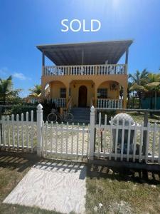 TRANSIT 123, Caye Caulker, Caye Caulker, Caye Caulker 99999, Belize