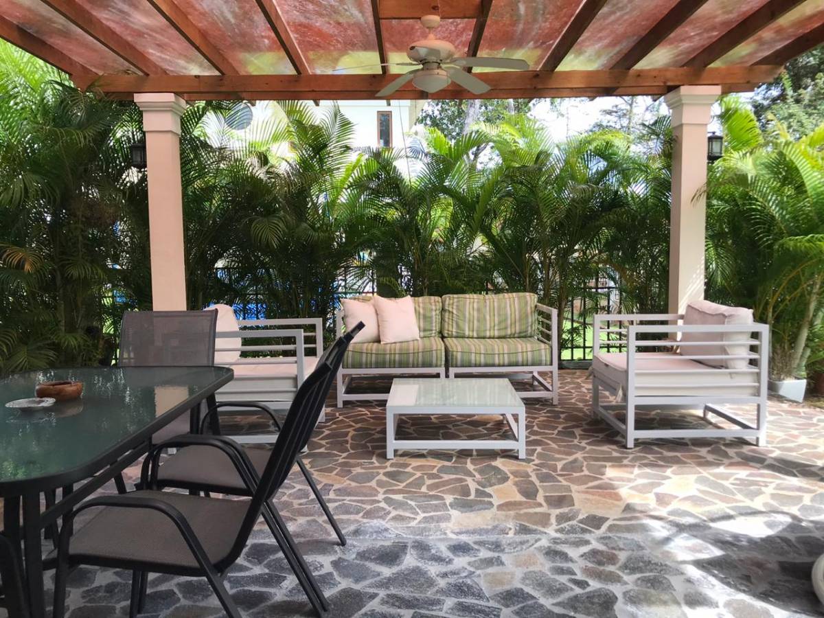 Camino Senderos de Cruces , Ciudad de Panamá, Clayton, Ciudad De Panamá, 巴拿马 00001, 巴拿马