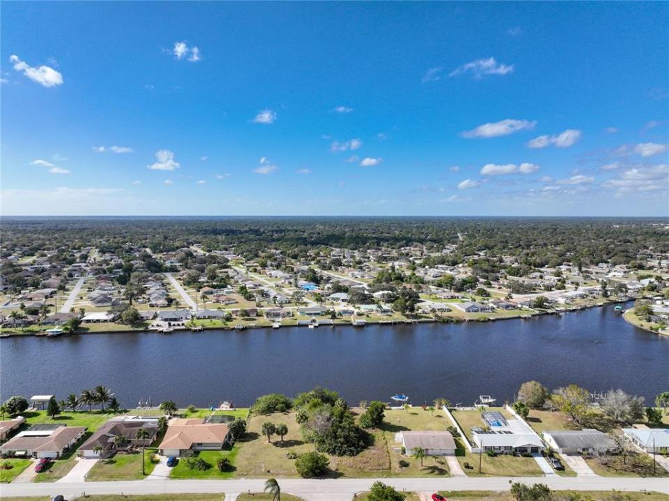 834 Ellicott Circle Nw, Port Charlotte, Florida 33952