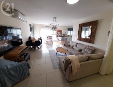 לנטוס, Netanya , Israel