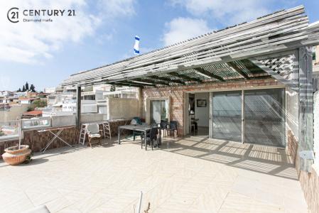 רות, Haifa, Israel