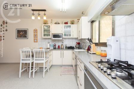 לסקוב, Haifa, Israel