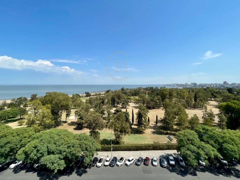 Gral. Br. Artigas y Ramon Fernandez , Punta Carretas, Montevideo, Uruguay