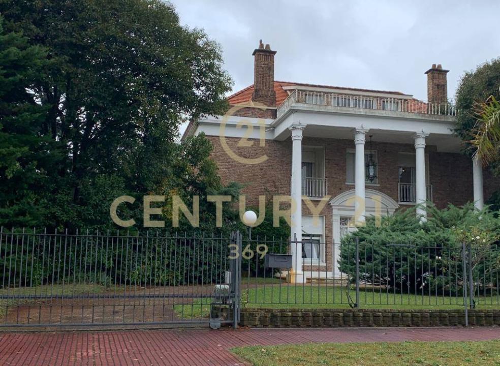 Américo IIaria 111, Carrasco, Montevideo, Uruguay