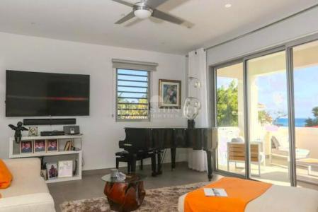 Immaculate Frangipani Pelican Key Villa, Pelican Key, Сент Маартен