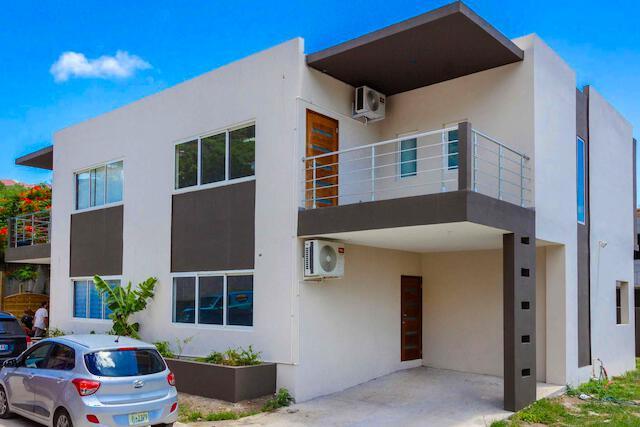 Modern Rose Diamond Cole Bay 3 Bedroom Villa, Sint Maarten