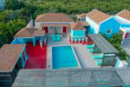 Paradise Villa and Suites, Discovery Bay, Providenciales, Quần Đảo Turks Và Caicos 