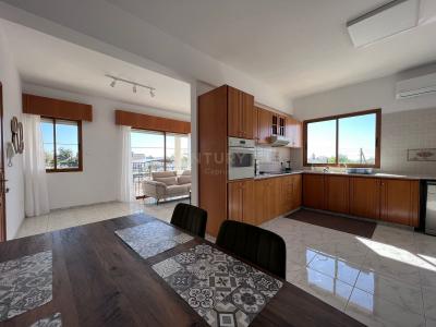 Mesa Geitonia, Cyprus