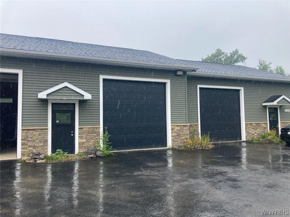 6302 Moncton Drive, Hamburg, New York 14075, USA