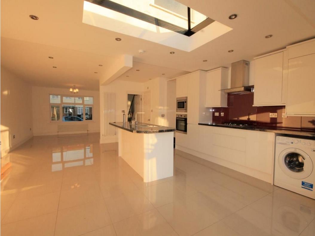 79, Bradfield Drive, BARKING, United Kingdom