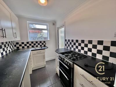 61, Frogmore Avenue, HAYES, United Kingdom