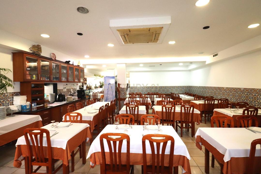 Vila Nova De Gaia, Porto 4400-053, Portugal