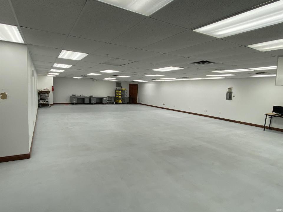 5233 S Old State Road 37 , Open Workspace, Bloomington, אינדיאנה 47401, ארצות הברית של אמריקה