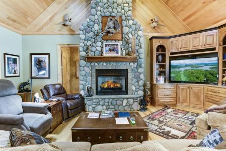 4167 Downings Creek Road, Hayesville, North Carolina 28904