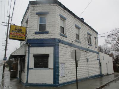 4324 Warner Road, Cleveland, Ohio 44105, USA