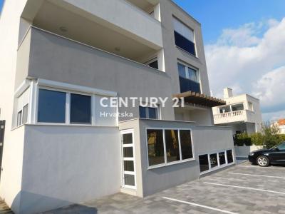 Polovina, Vodice, Šibensko-kninska Županija 22211, Hırvatistan