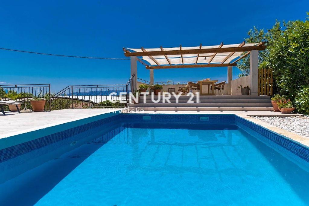 Ugrini, Novi Vinodolski, Primorsko-goranska Županija 51250, Croatia