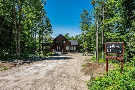 121 Ch. Georges-Brossard, Amherst, Quebec J0T 2L0, Canada