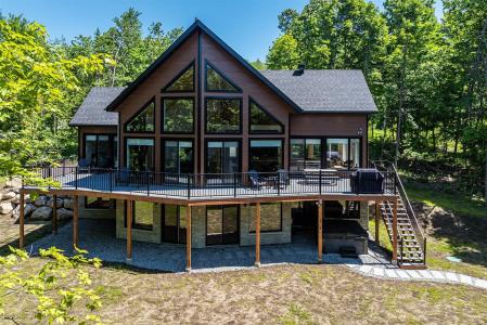 121 Ch. Georges-Brossard, Amherst, Quebec J0T 2L0, Canada