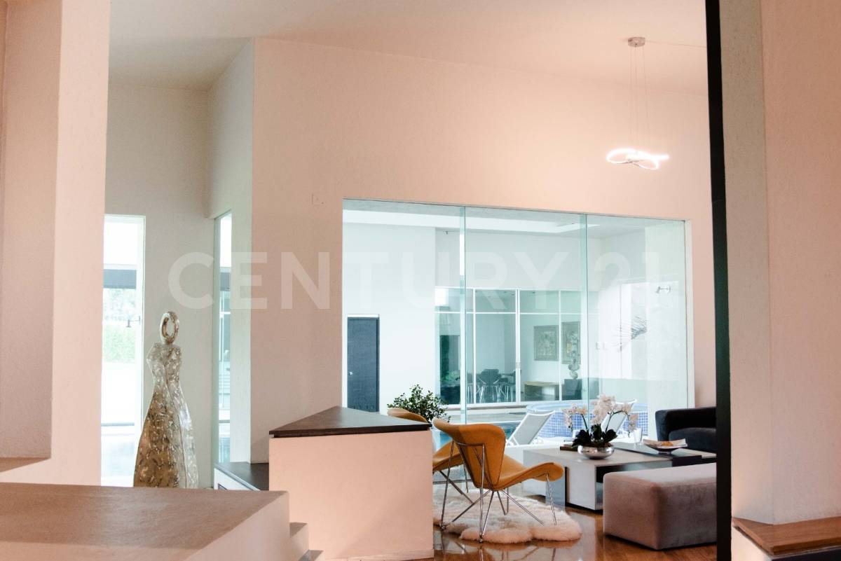 Casa Residencial en Venta, Fracc. Campestre Paraíso, zona Zavaleta, Puebla ., Puebla, Puebla 72150, Mexico