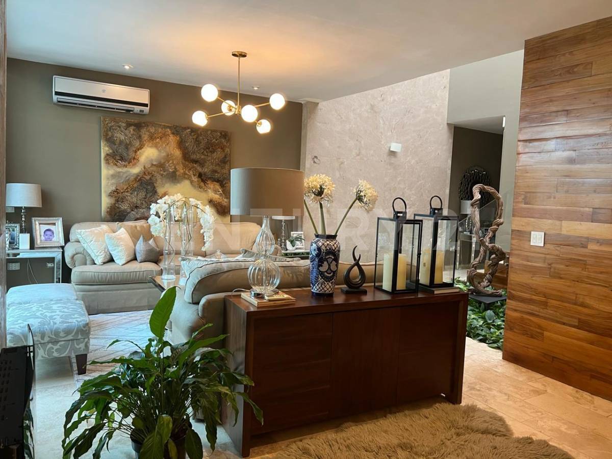 Monterrey, ヌエボ・レオン 64987, メキシコ