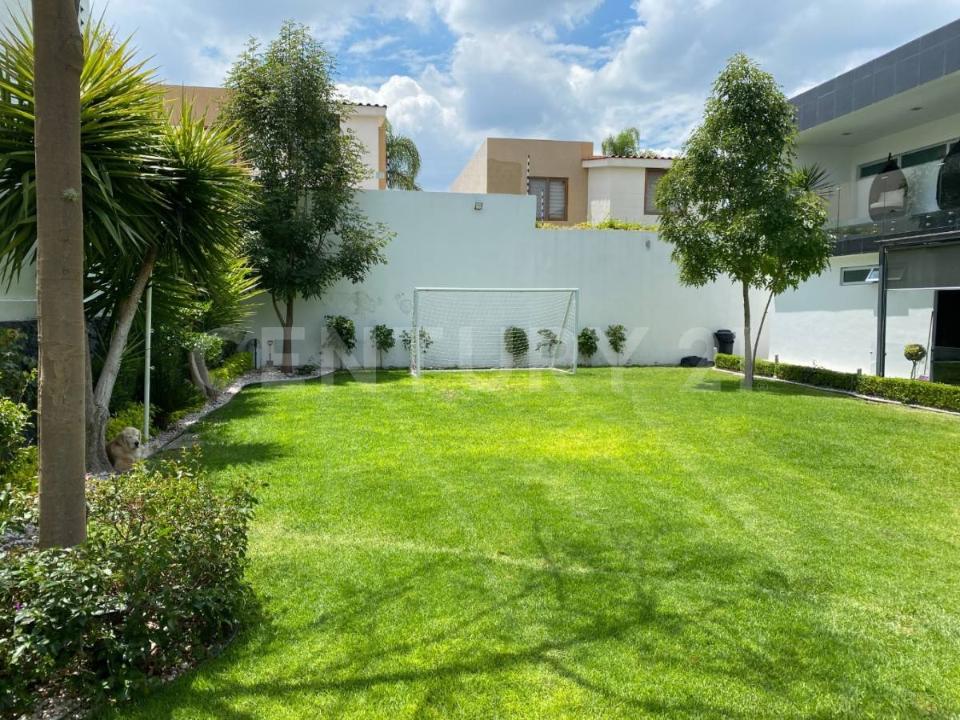 LAGO PATZCUARO 801, Querétaro, Querétaro 76230, Meksyk