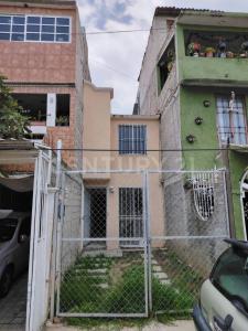 CTO. REAL DE LOS OLIVOS MZ 19  LT 3 CS D U. HAB. REAL DE SAN VICENTE II, Chicoloapan, מקסיקו 56383, מקסיקו 