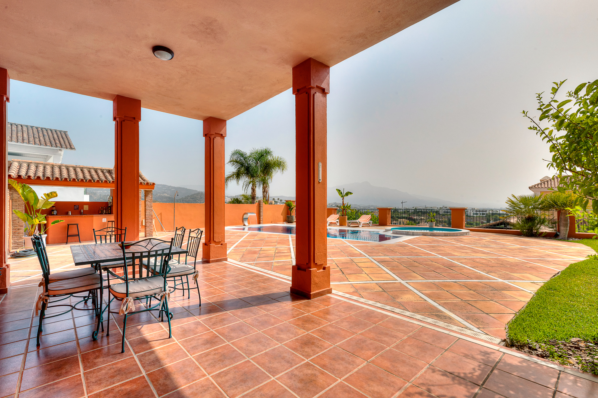 0/1, 220, Spain, Other, Gibraltar