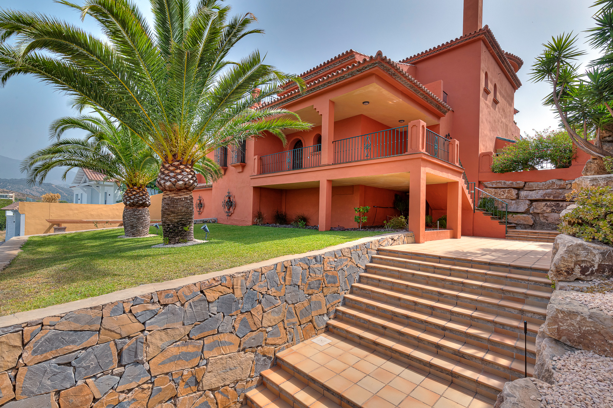 0/1, 220, Spain, Other, Гибралтар