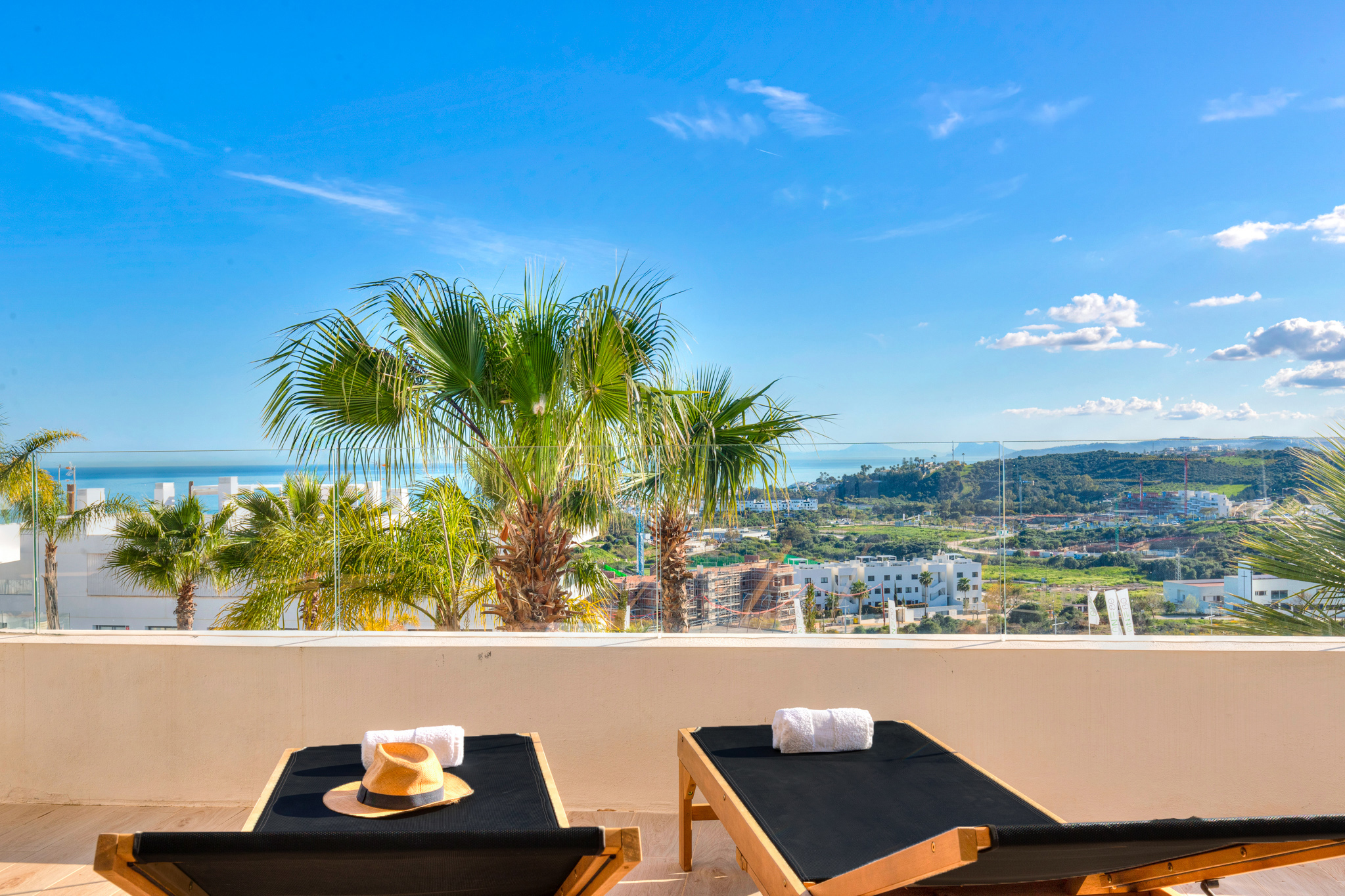 0/1, 220, Spain, Other, ジブラルタル