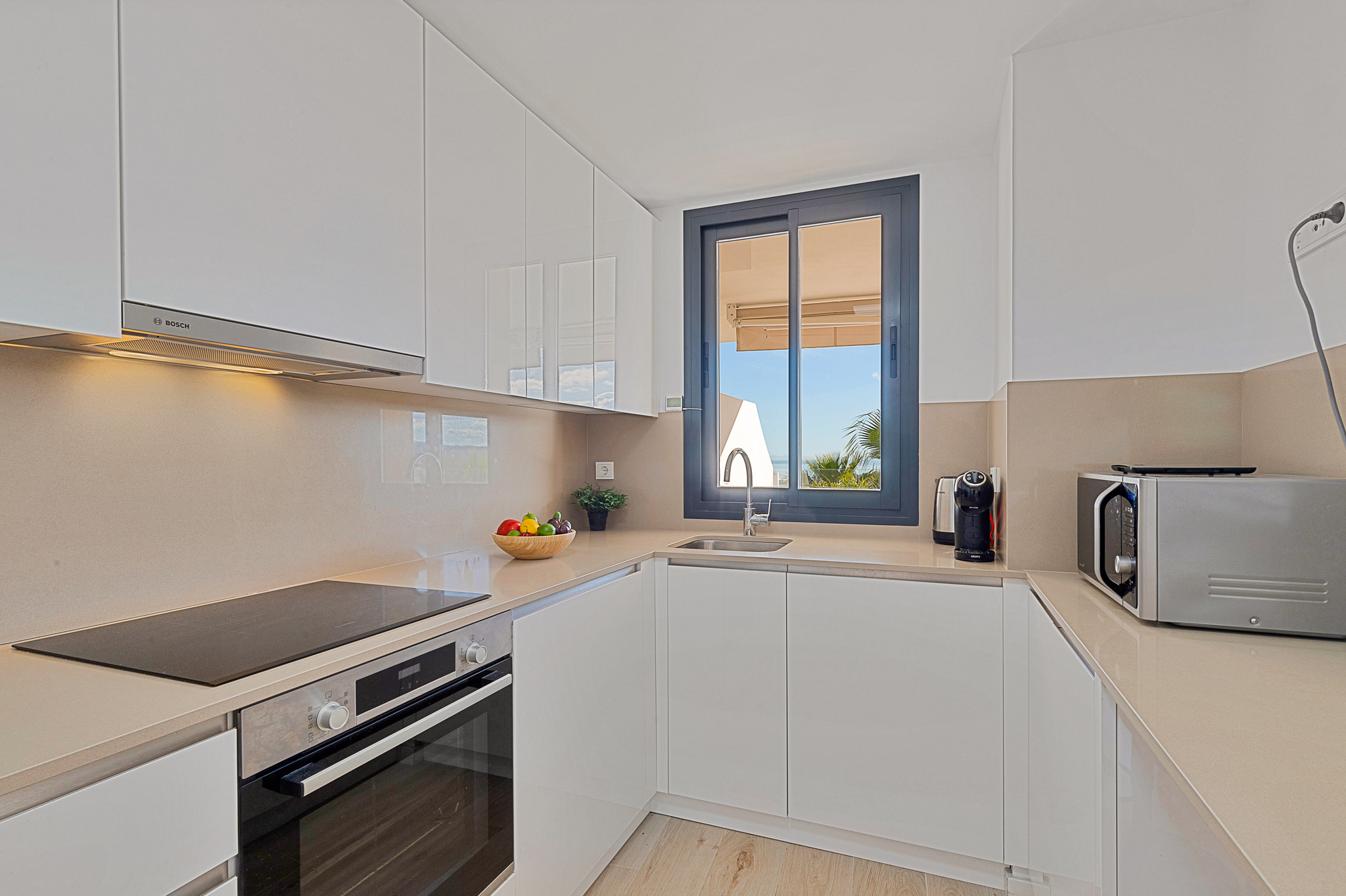 0/1, 220, Spain, Other, ジブラルタル