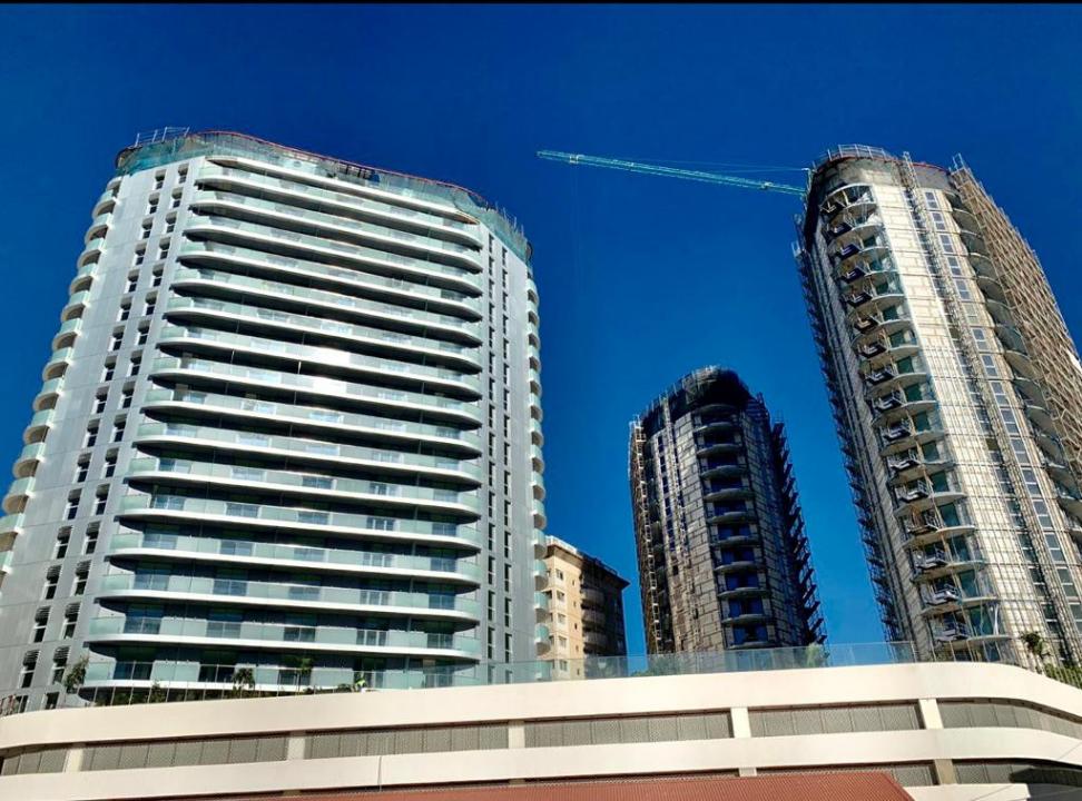 0/1, 220, EuroCity, Westside, ג'יברלטר