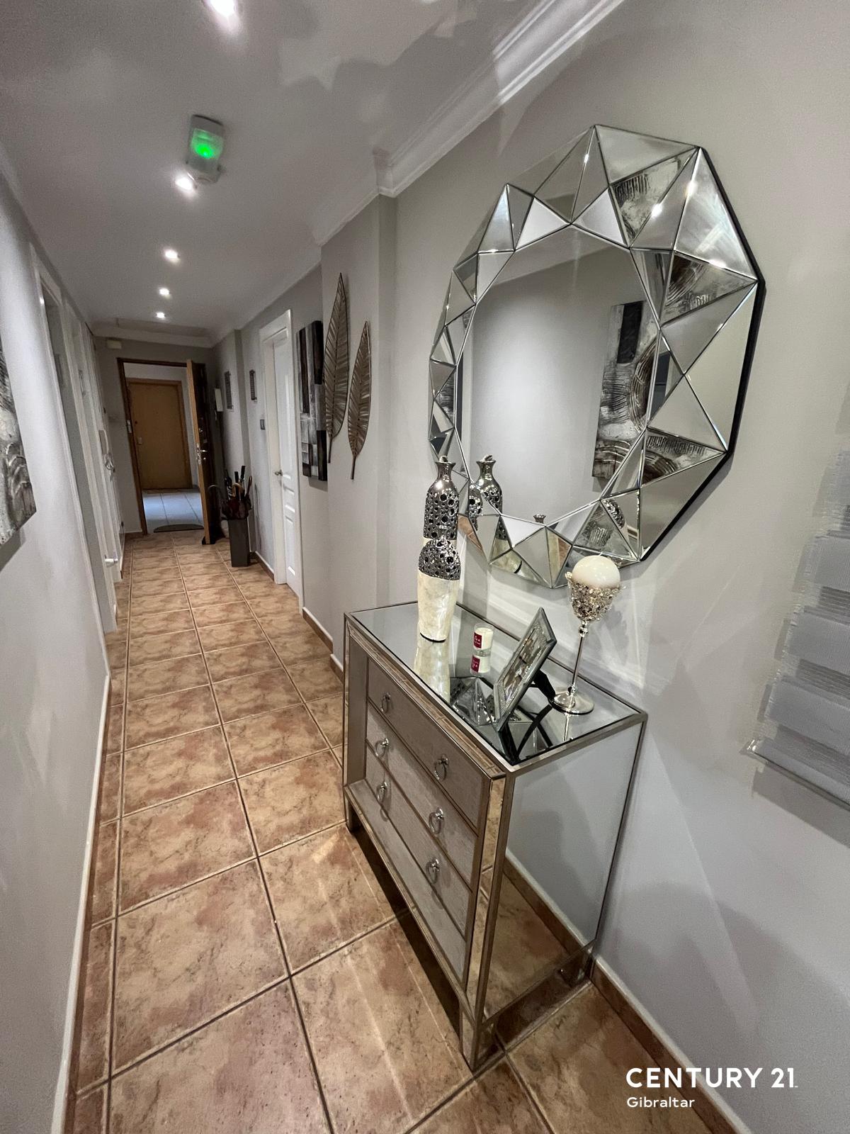 0/1, 220, Waterport Terraces, Westside, ג'יברלטר 