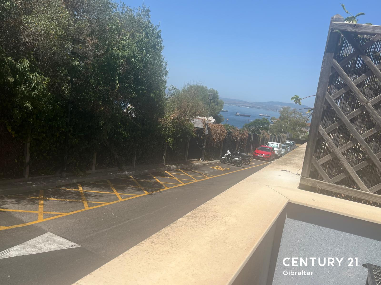 0/1, 220, Sunset Close, South District, 直布羅陀