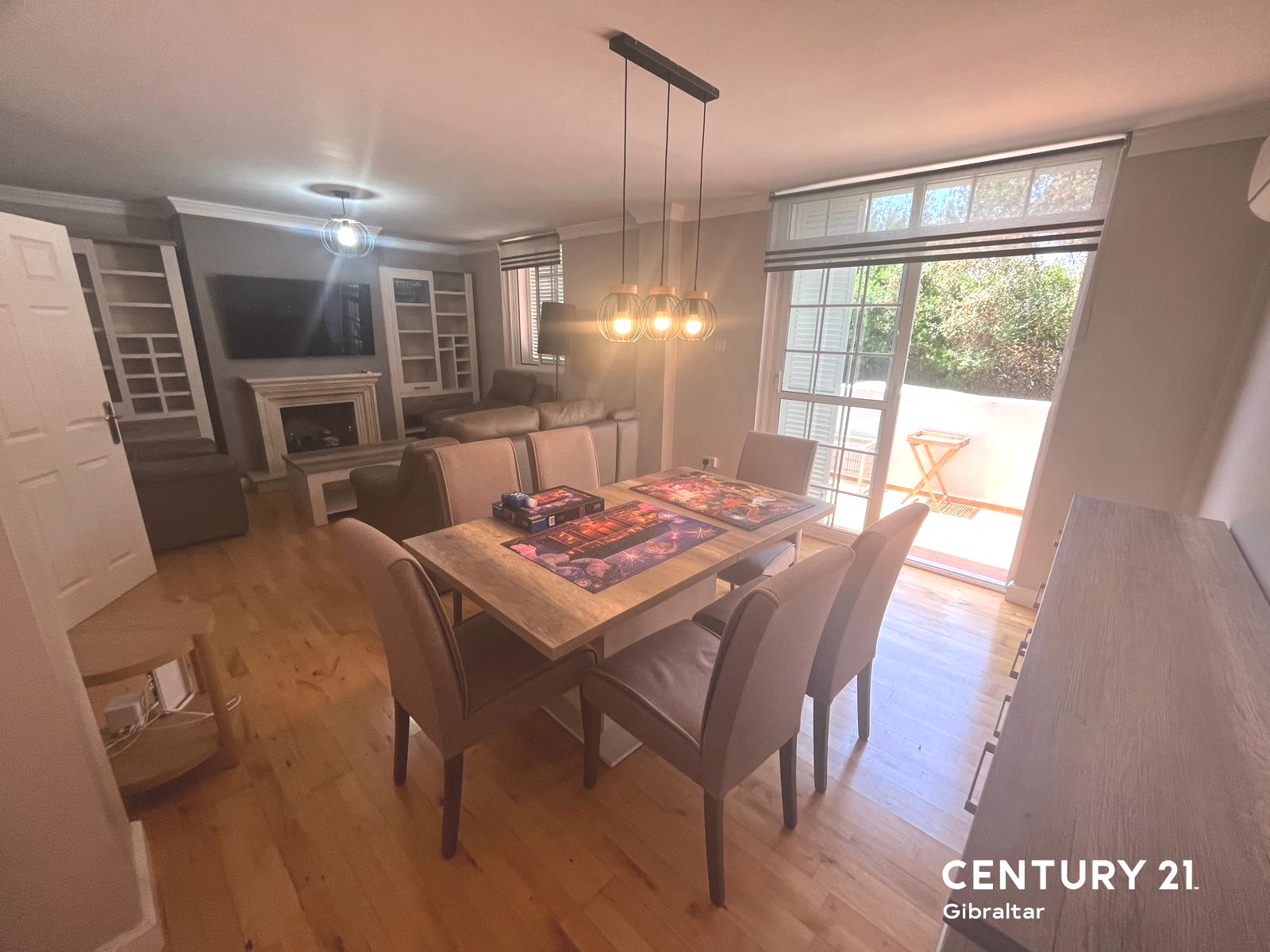 0/1, 220, Sunset Close, South District, 直布羅陀