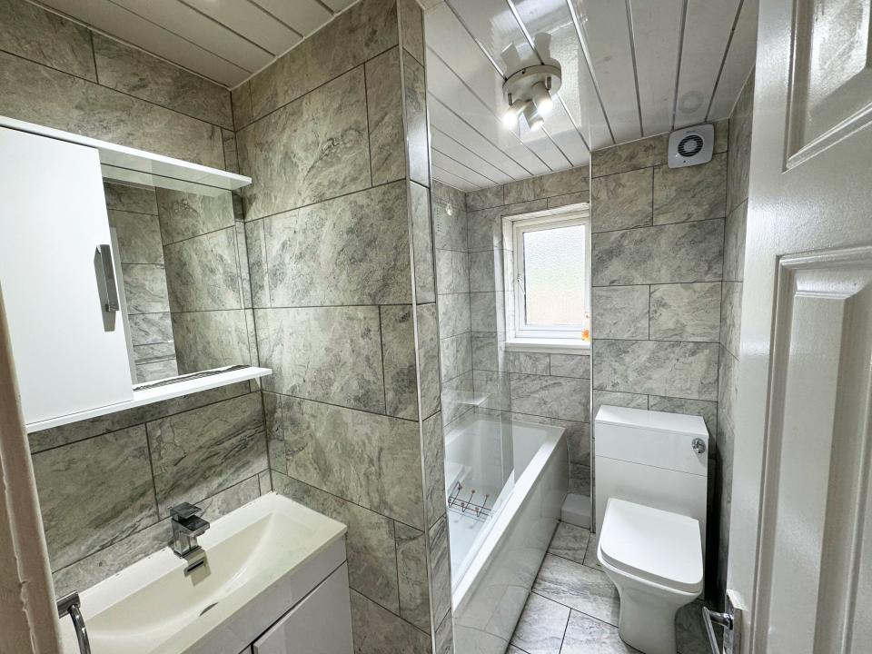 3/3, 170, New Home, United Kingdom