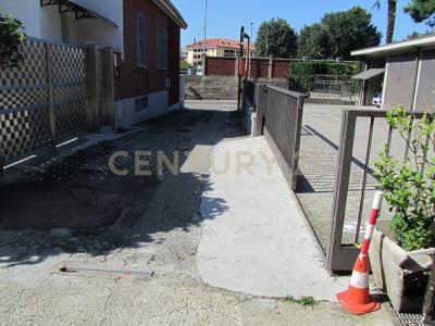 Via G. Donizetti, Rho, Lombardia 20017, איטליה