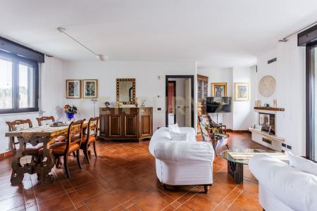 Via E. Caviglia, Rho, Lombardia 20017, Italy