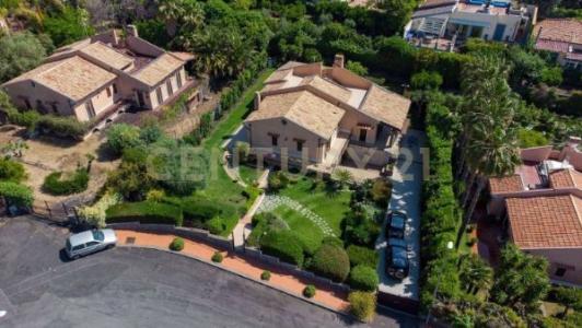 Via Indirizzo, Viagrande, Sicilia 95029, Italy