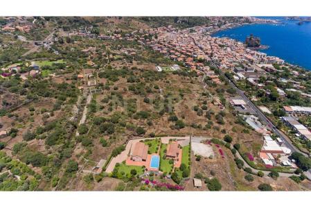 Via XXI Aprile, Aci Castello, Sicilia 95021, イタリア