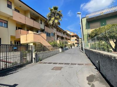 Via Roma, Mascalucia, Sicilia 95030, İtalya