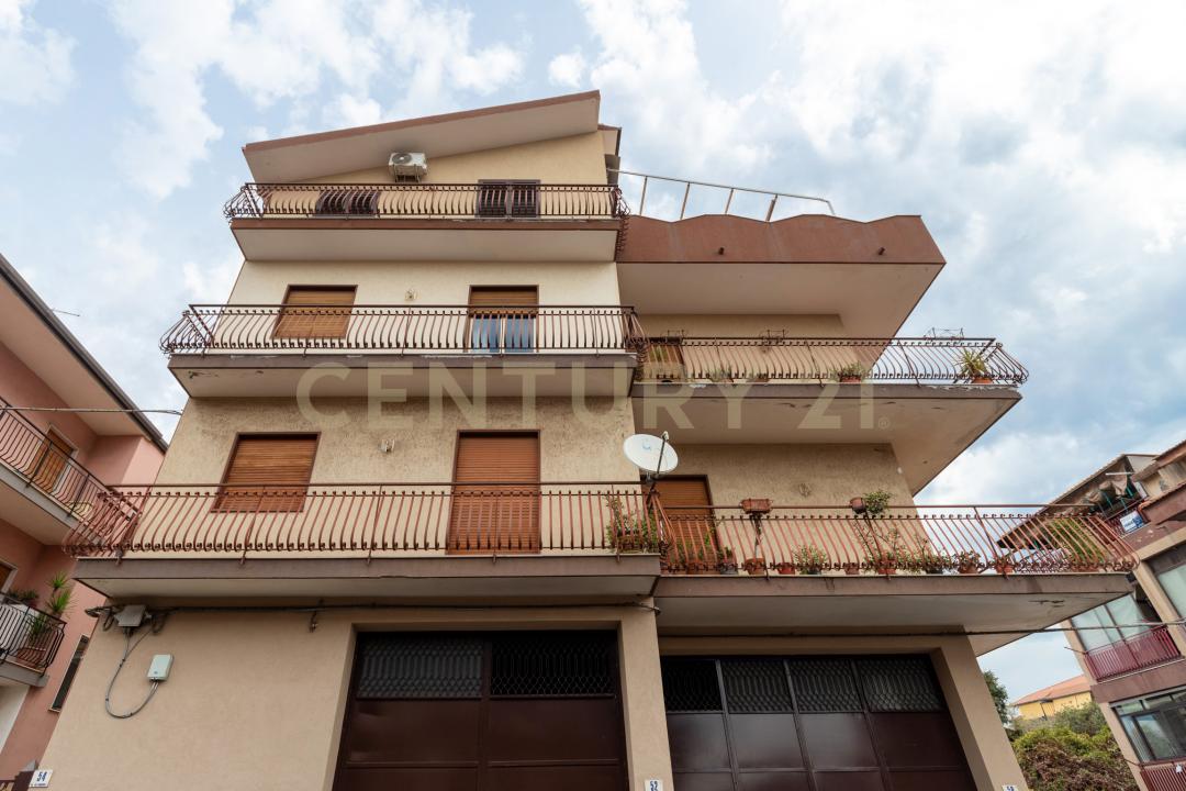 Via del Mandorlo, Misterbianco, Sicilia 95045, Italie