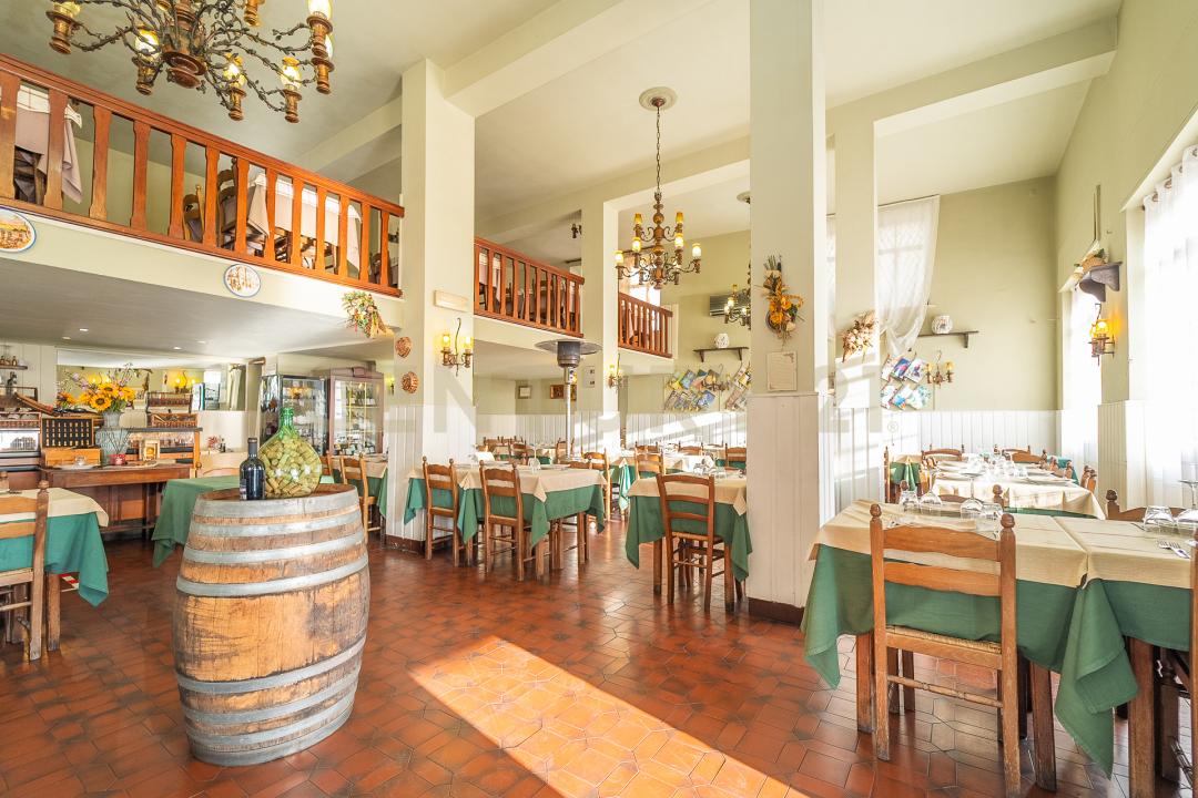 Via Nemorense, Nemi, Lazio 00040, イタリア