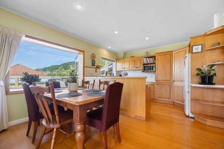 61 Ranui Terrace, Tawa, Wellington 5028, Nueva Zelanda