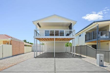 2 Harvey Crescent, Aldinga Beach, SA 5173, Australia