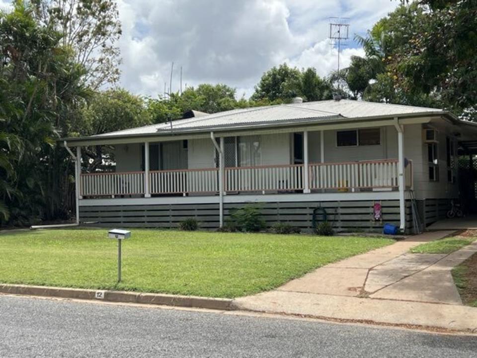 12 Bradman St, Moranbah, QLD 4744, Australia